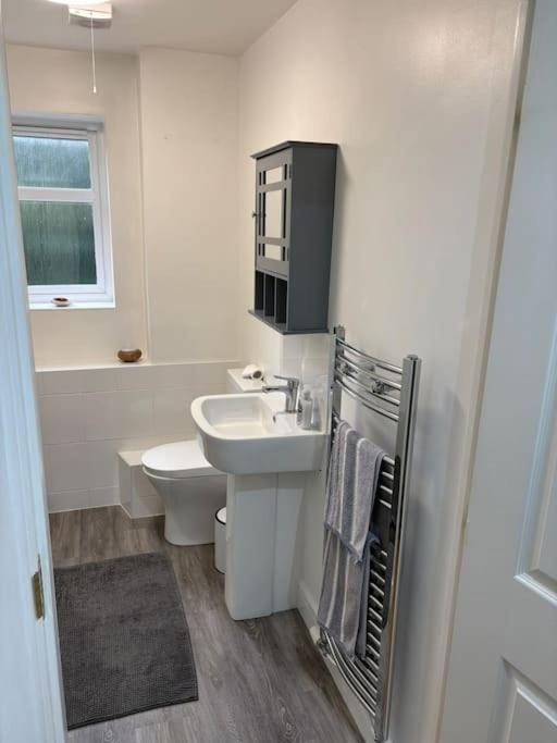 버밍엄 Newly Refurbished Flat In Kings Heath 아파트 외부 사진